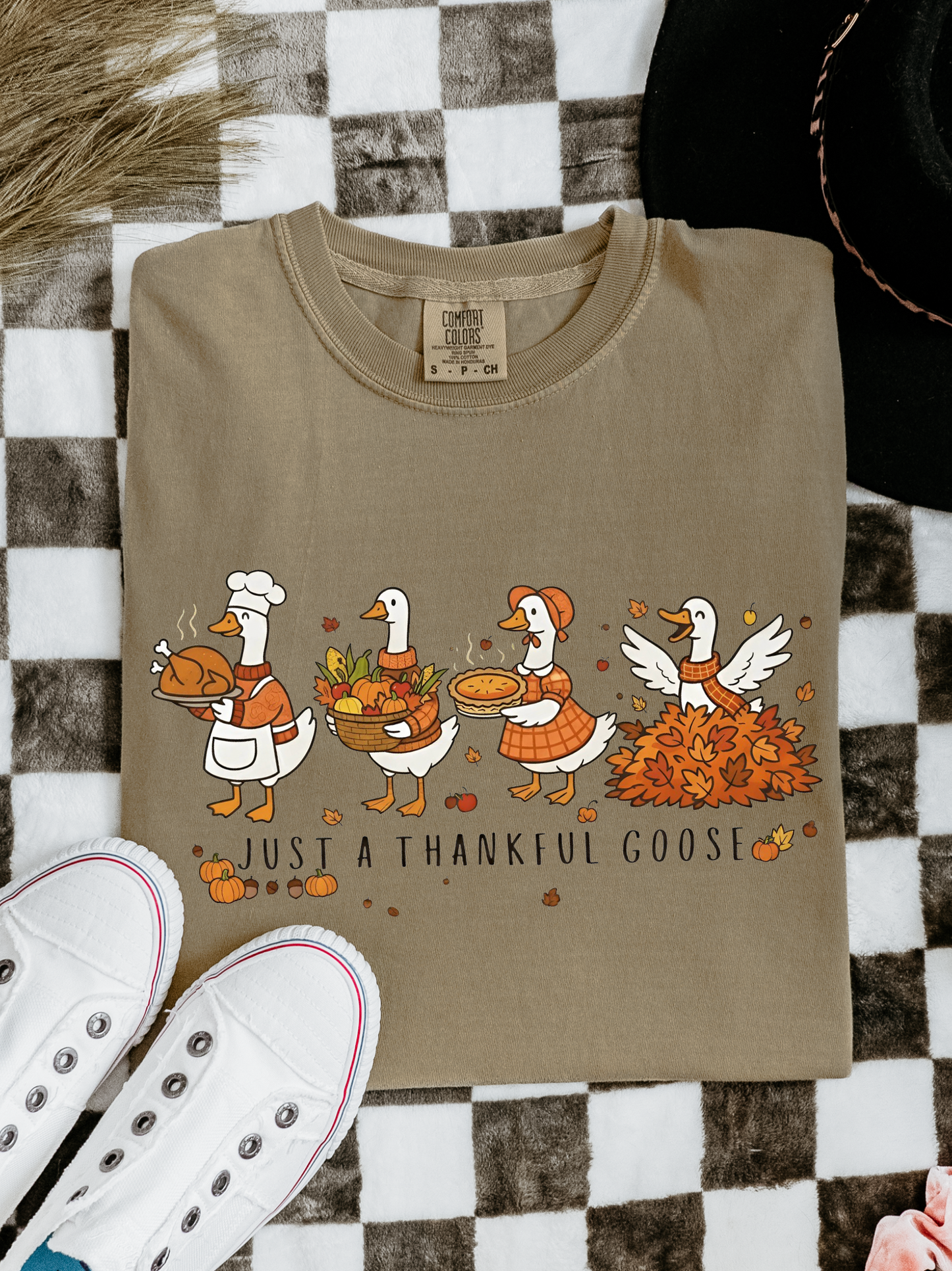Just a Thankful Goose Graphic Tee