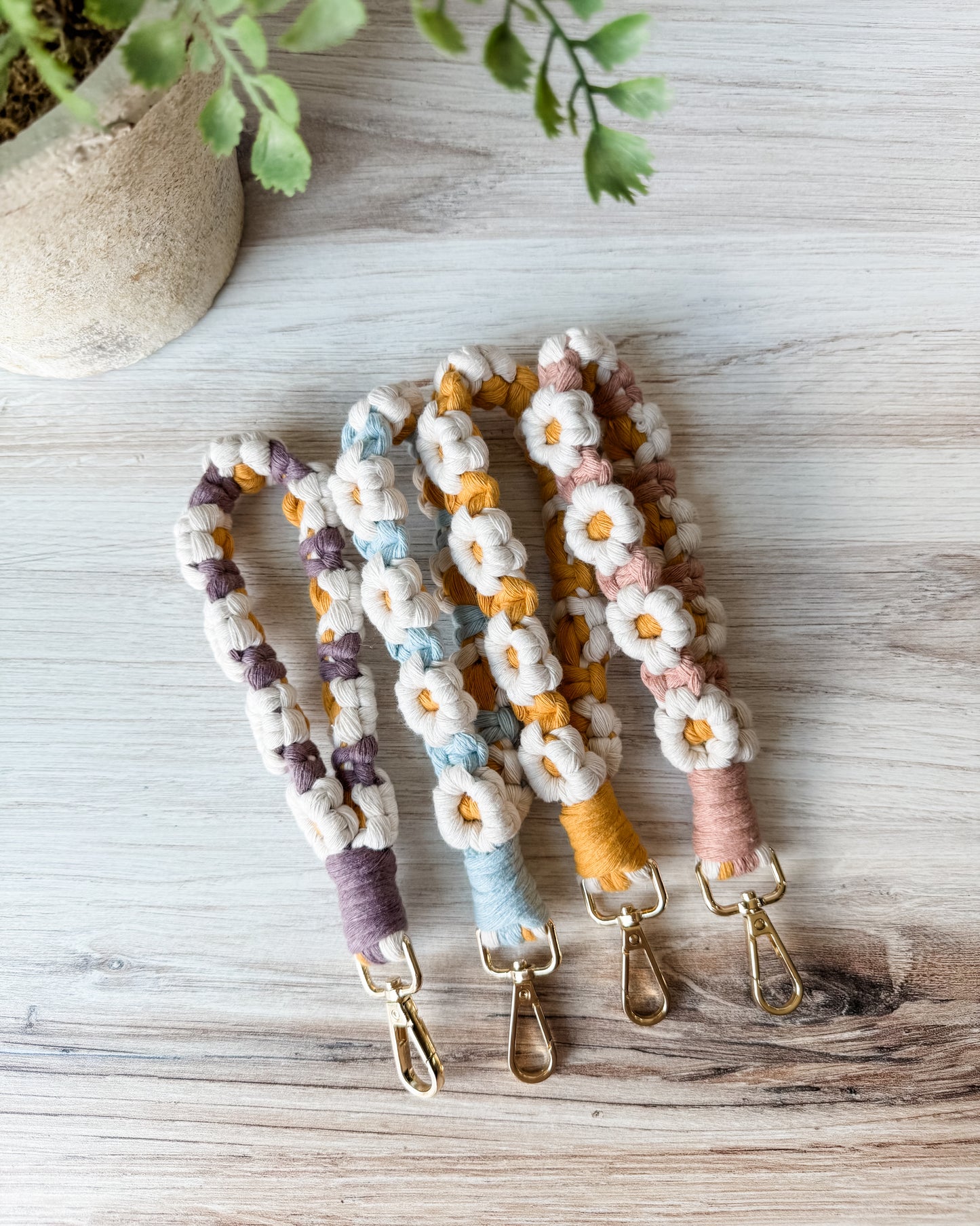 Daisy Groovy Girl Wristlet