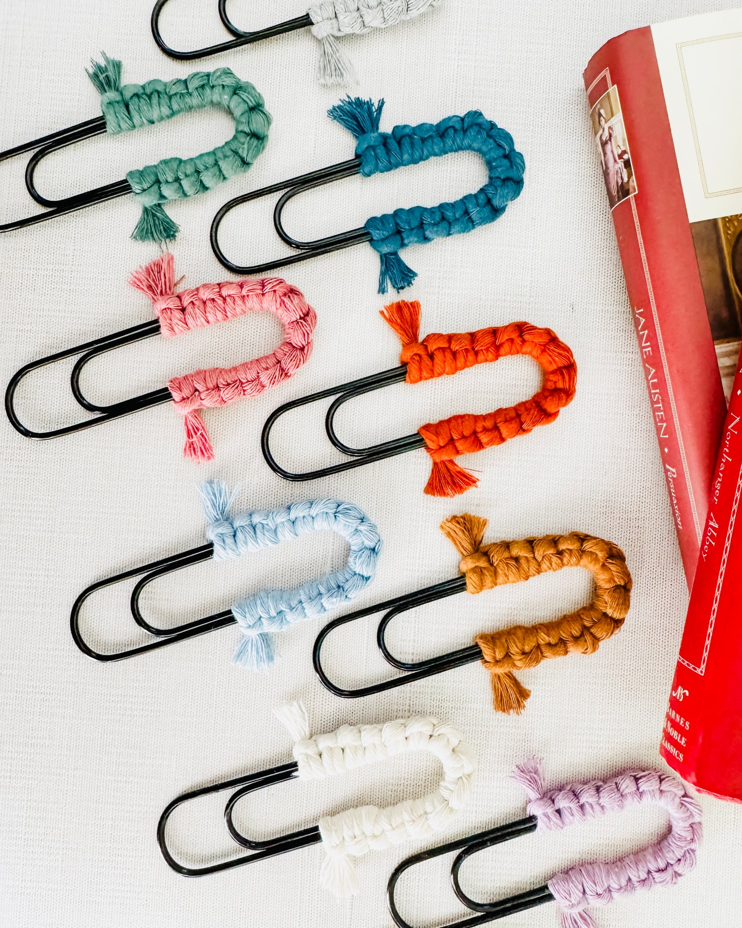 Macrame Paperclip Bookmarks - Black Paperclip