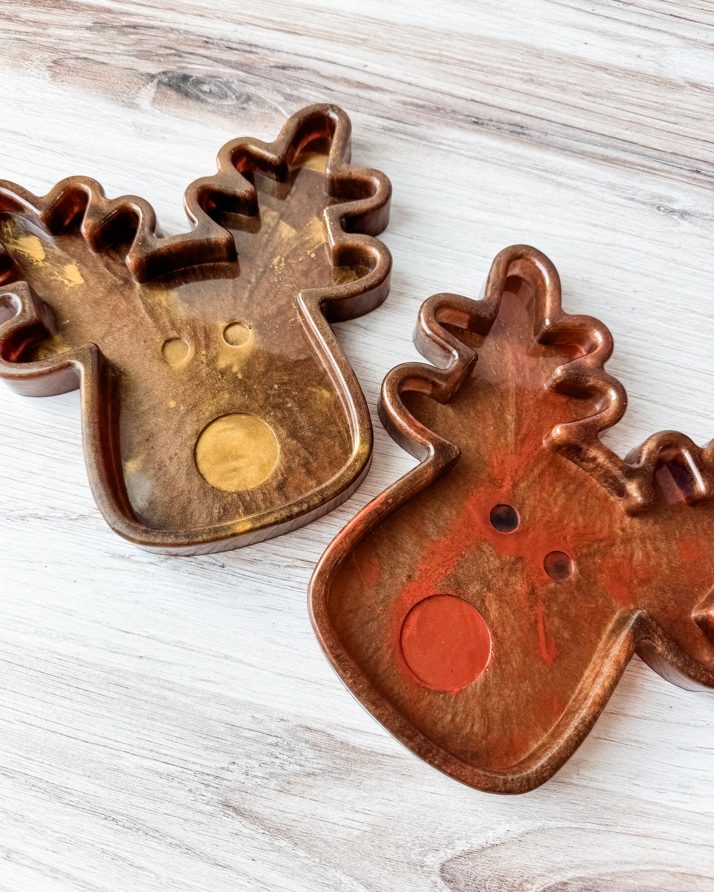 Reindeer Resin Tray - Gold & Brown