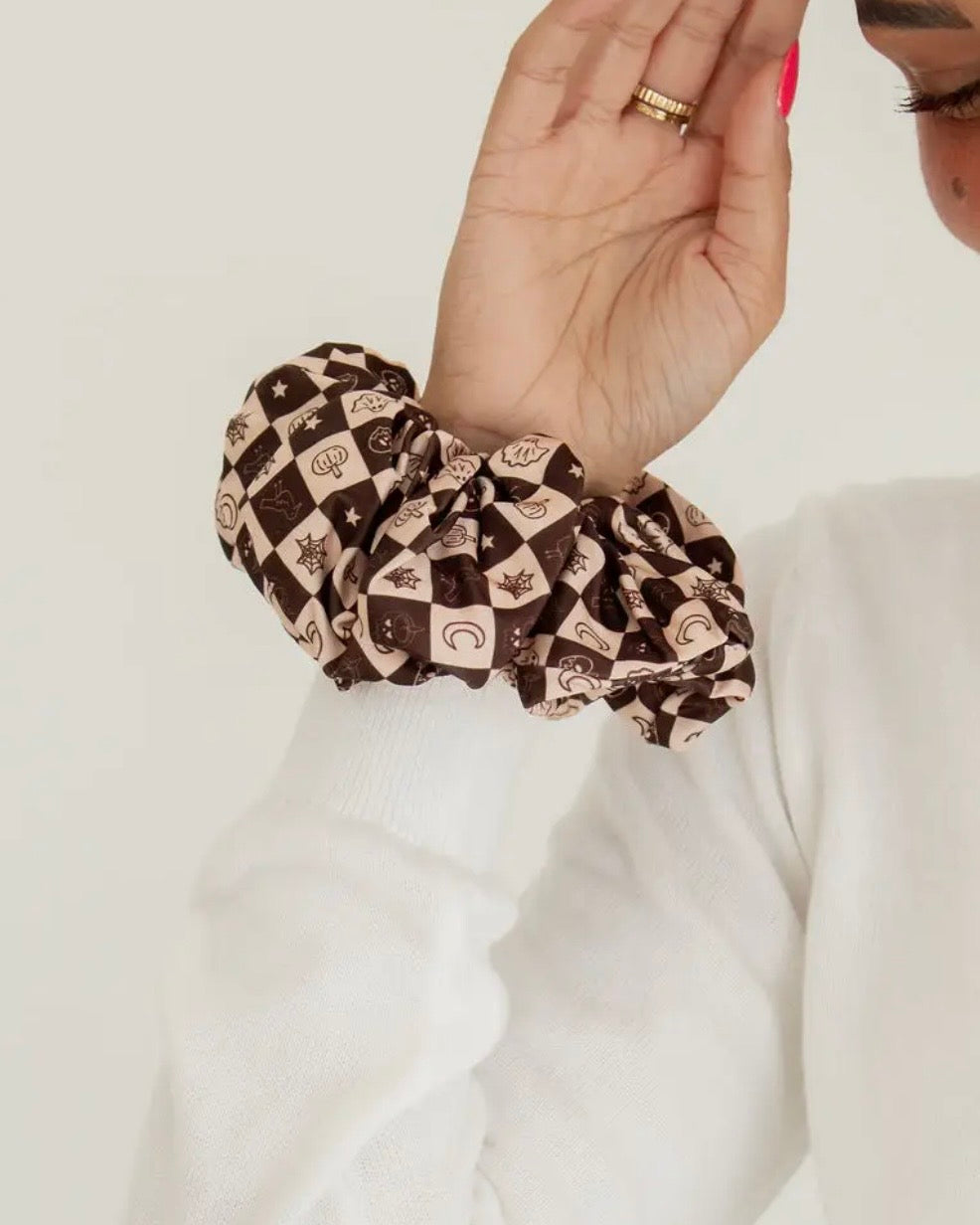 Witches Checkered Jumbo Scrunchie (Pre-Order)