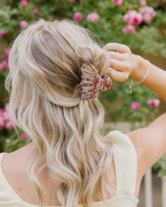 Carlisle Claw Clip Pre-Order