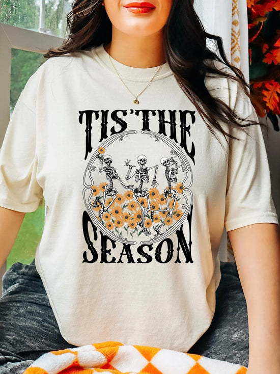 Tis the Season Graphic Tee